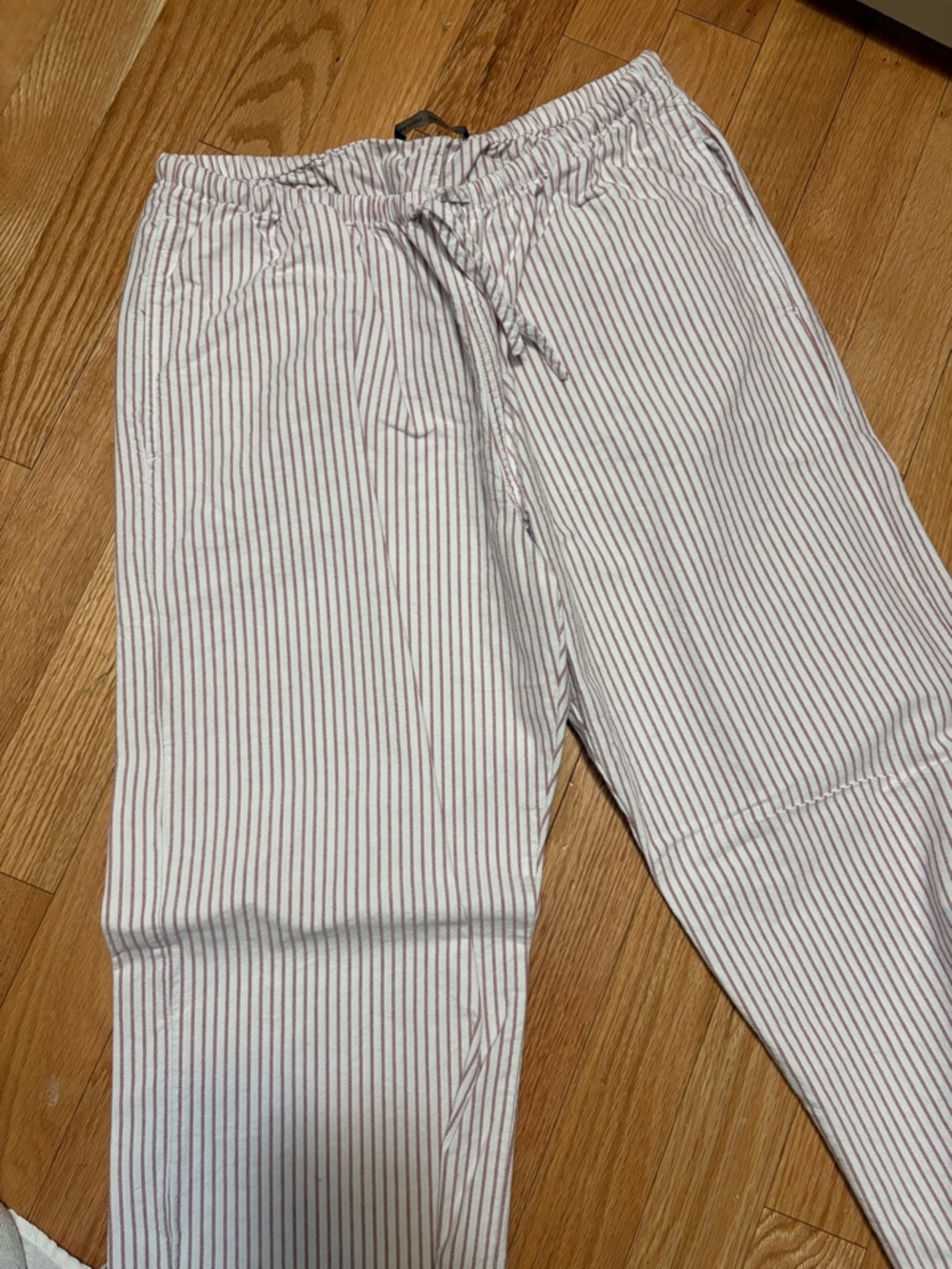 Brandy Melville White Pants with Red Pinstripes